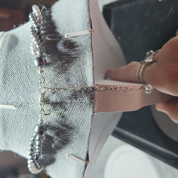 RMN tapered cocktail pearl necklace - Picture 3 of 4